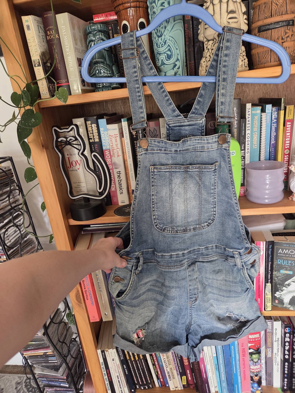 Sz 11 Blue Light-Wash Distressed Denim Short Overalls